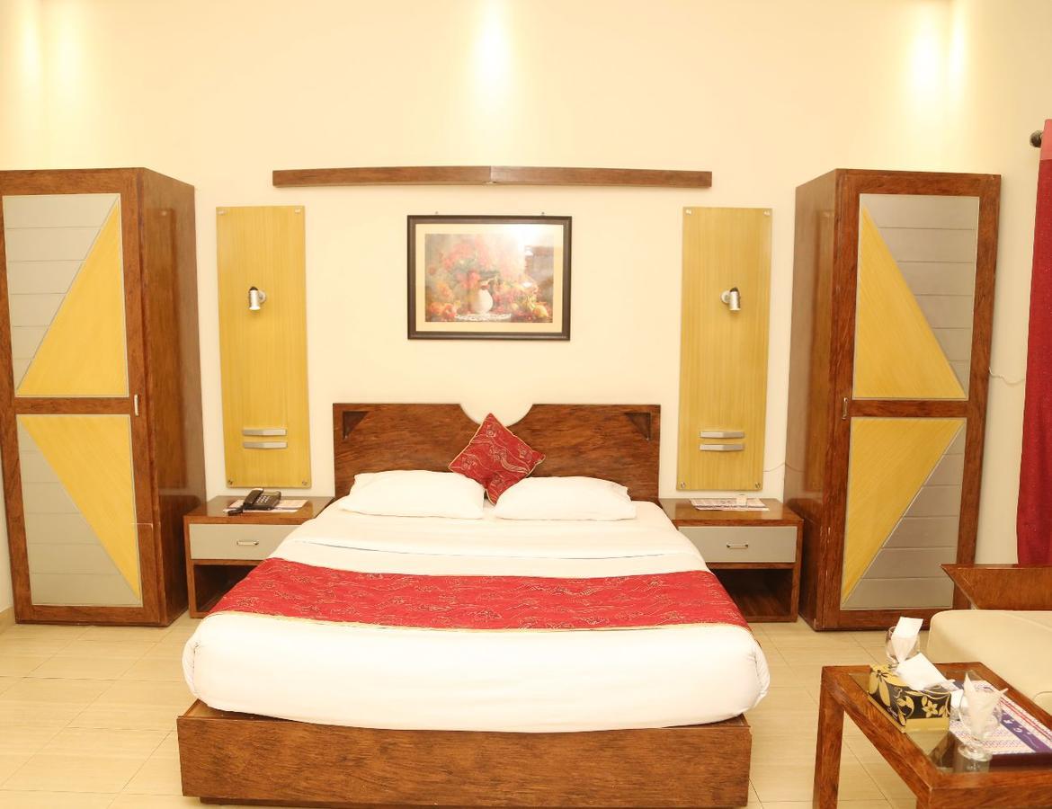 Hotel The Grand Regency Bahawalpur Exteriér fotografie