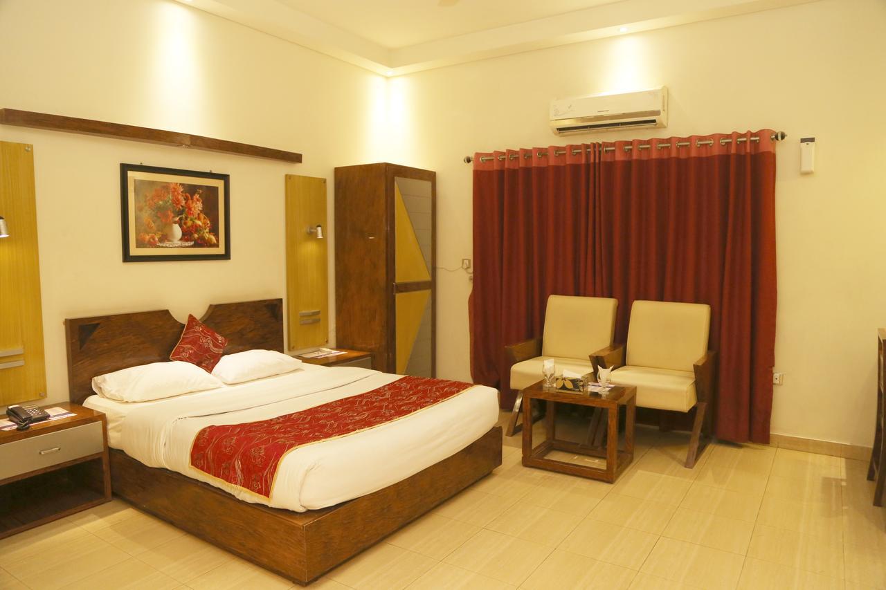 Hotel The Grand Regency Bahawalpur Exteriér fotografie